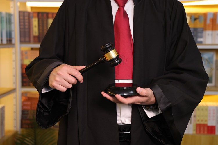 冠领律师代理上海松江假冒注册商标罪案获缓刑判决 冠领律师代理上海松江假冒注册商标罪案获缓刑判决